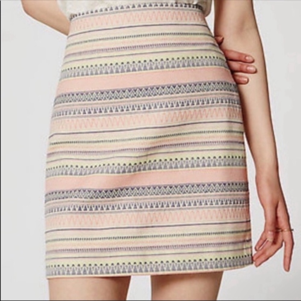 NWOT LOFT Woven Jacquard Mini Skirt Multi color Skirt Size 10 Aztec pattern